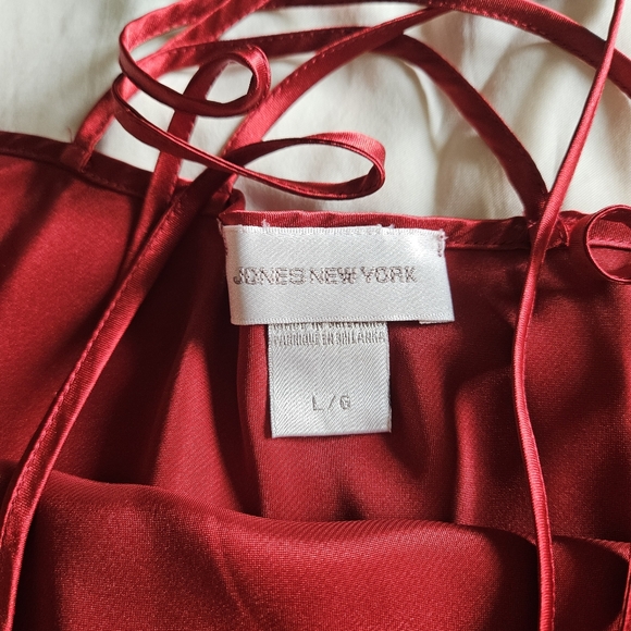 Red satin midi dress - Picture 2 of 4